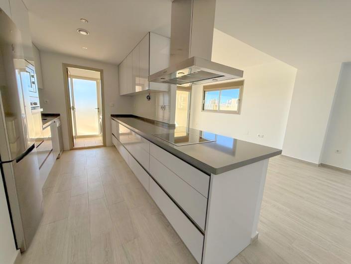 Image No.6-3 Bed Apartment for sale