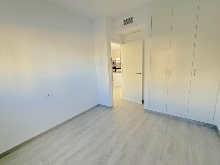 Image No.12-3 Bed Apartment for sale