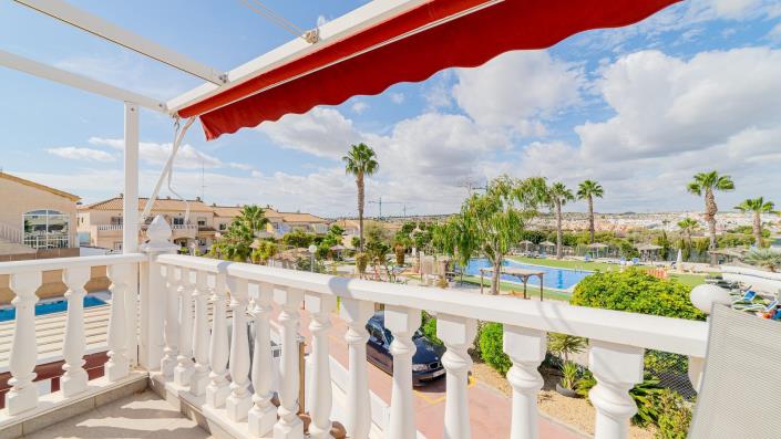 Image No.3-4 Bed Chalet for sale