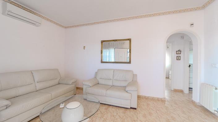 Image No.20-4 Bed Chalet for sale