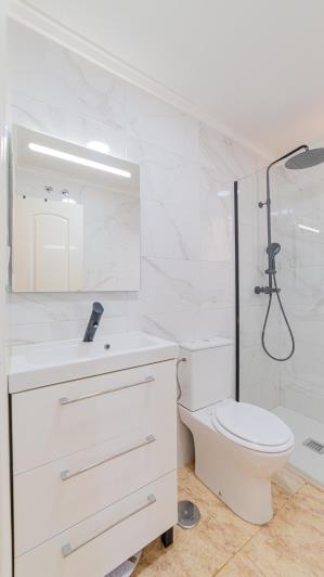 Image No.30-4 Bed Chalet for sale