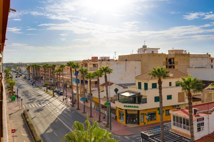 Image No.11-3 Bed Apartment for sale