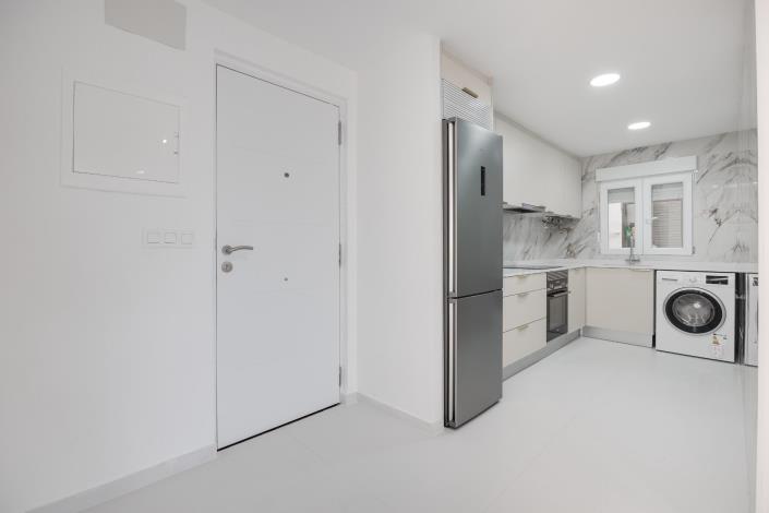 Image No.17-3 Bed Apartment for sale