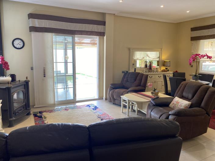 Image No.9-3 Bed Villa for sale