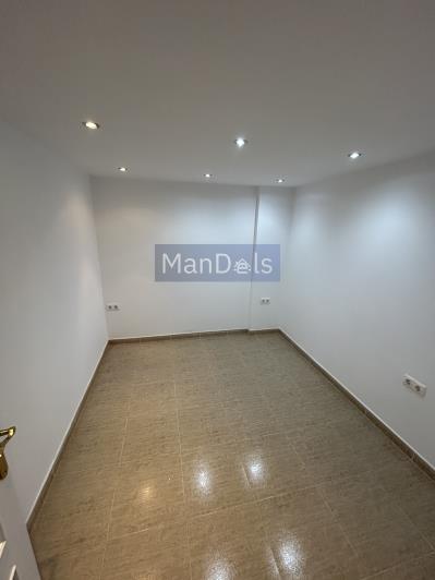 Image No.39-5 Bed Villa / Detached for sale