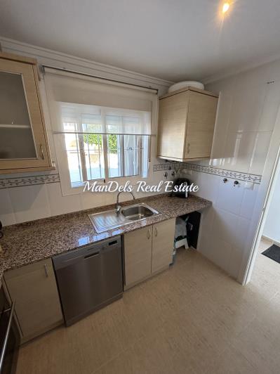 Image No.17-5 Bed Semi-Detached for sale