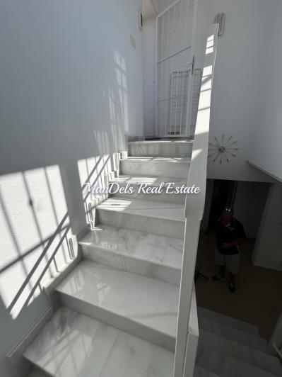 Image No.46-5 Bed Semi-Detached for sale