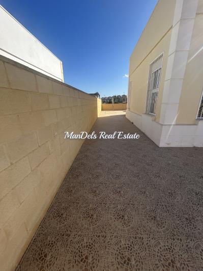 Image No.5-2 Bed Semi-Detached for sale