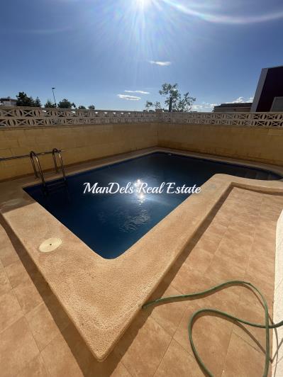 Image No.30-2 Bed Semi-Detached for sale