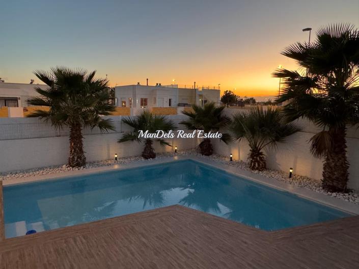 Image No.16-1 Bed Semi-Detached for sale