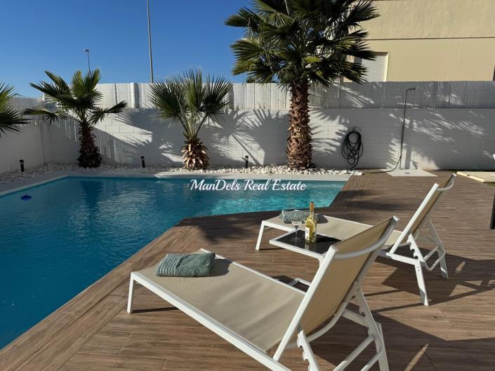 Image No.13-1 Bed Semi-Detached for sale