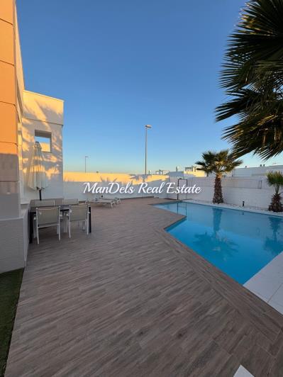 Image No.15-1 Bed Semi-Detached for sale