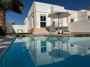 PHOTO-2025-10-21-19-11-44-15