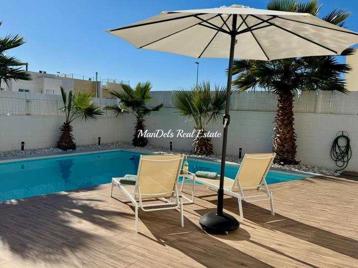 Image No.11-1 Bed Semi-Detached for sale