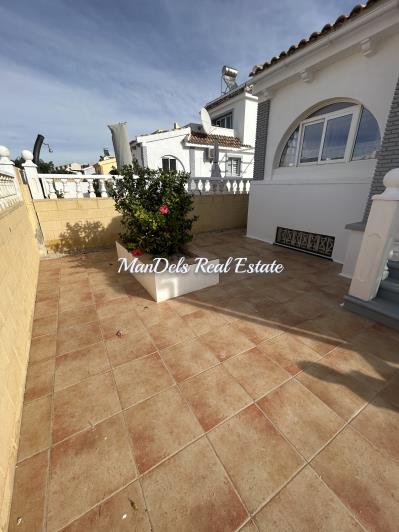 Image No.3-2 Bed Villa / Detached for sale