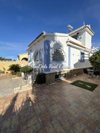 3 Bed Villa / Detached for sale