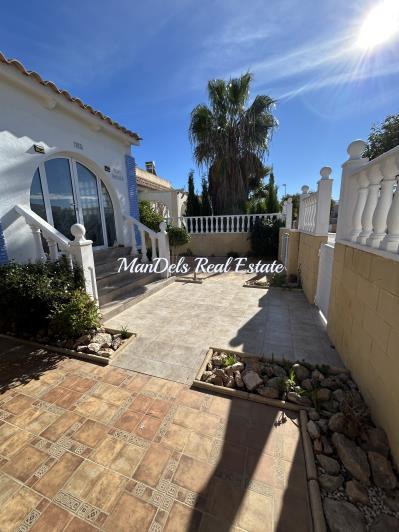 Image No.4-3 Bed Villa / Detached for sale