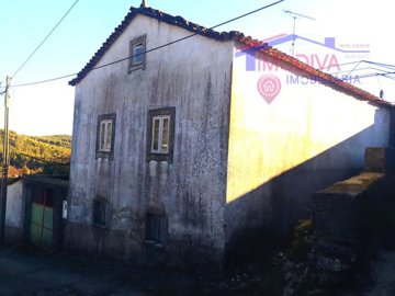 1 - Góis, House