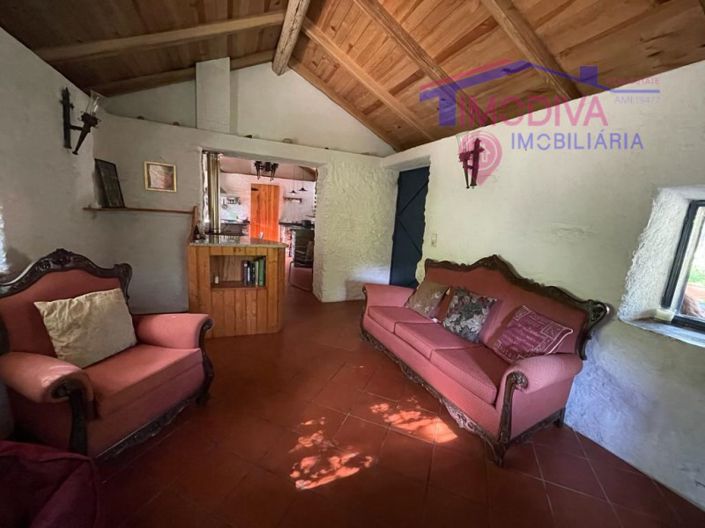 Image No.17-5 Bed Farmhouse for sale