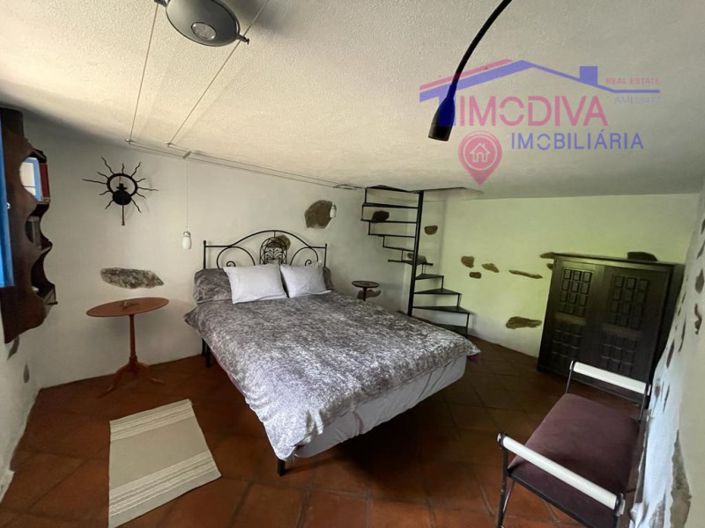 Image No.18-5 Bed Farmhouse for sale