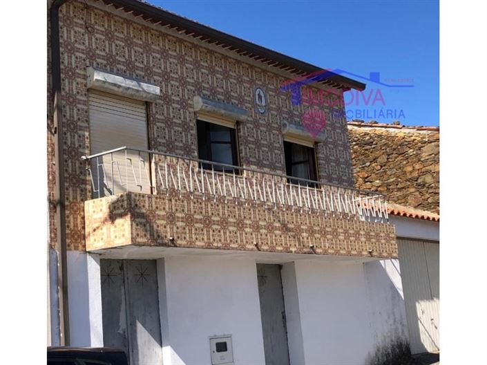 Image No.1-5 Bed House for sale