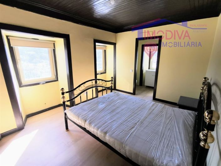 Image No.17-4 Bed House for sale