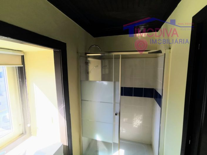 Image No.16-4 Bed House for sale