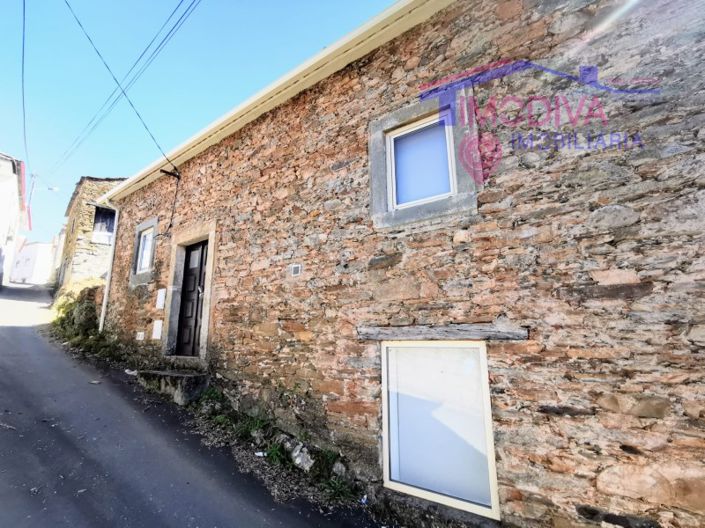 Image No.2-4 Bed House for sale