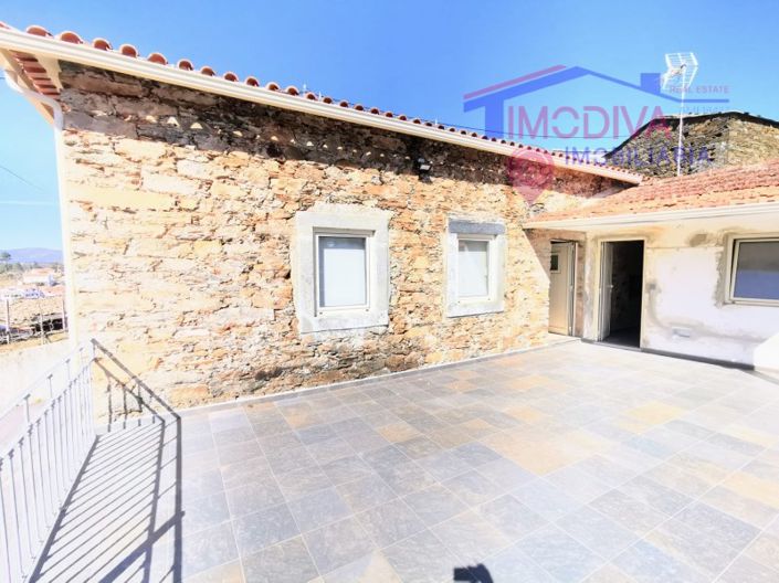 Image No.3-4 Bed House for sale