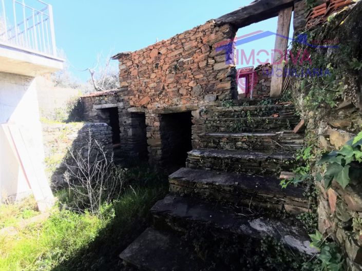 Image No.33-4 Bed House for sale