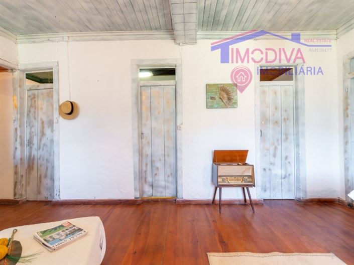 Image No.6-4 Bed House for sale