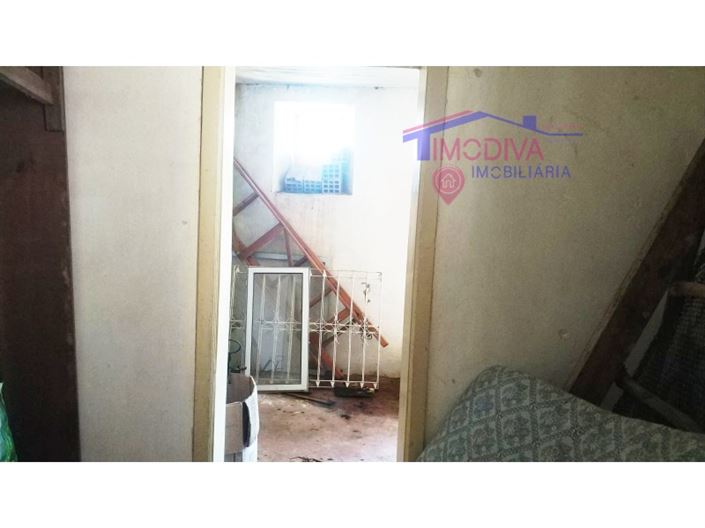 Image No.9-2 Bed House for sale