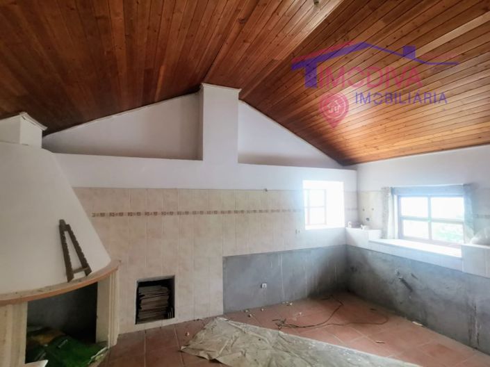 Image No.16-2 Bed Farmhouse for sale