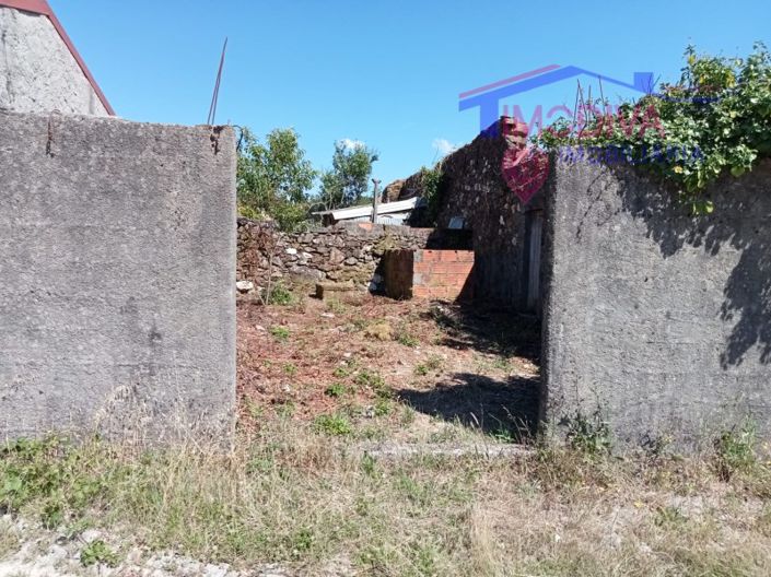 Image No.37-3 Bed Farmhouse for sale