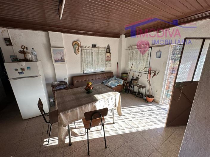 Image No.6-3 Bed House for sale