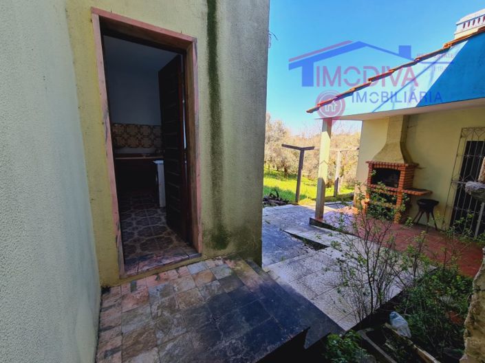 Image No.10-5 Bed House for sale