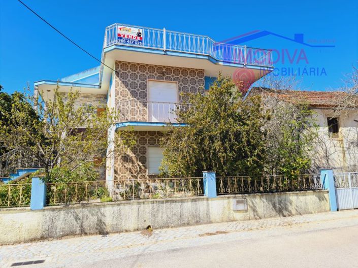 Image No.2-5 Bed House for sale