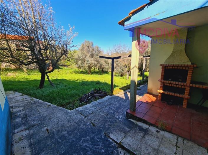 Image No.8-5 Bed House for sale