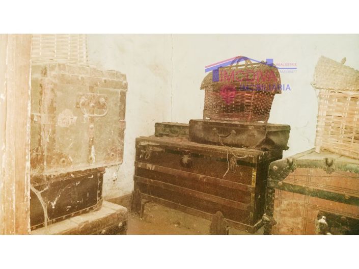 Image No.11-3 Bed House for sale