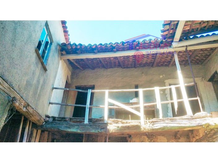 Image No.17-3 Bed House for sale