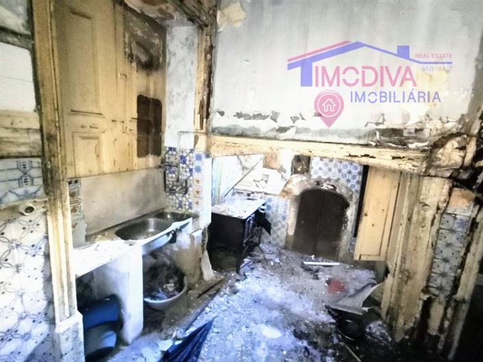 Image No.12-4 Bed House for sale