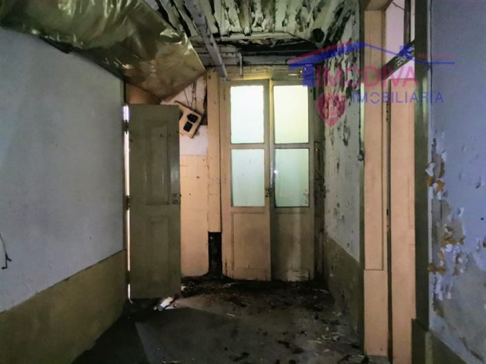 Image No.17-4 Bed House for sale