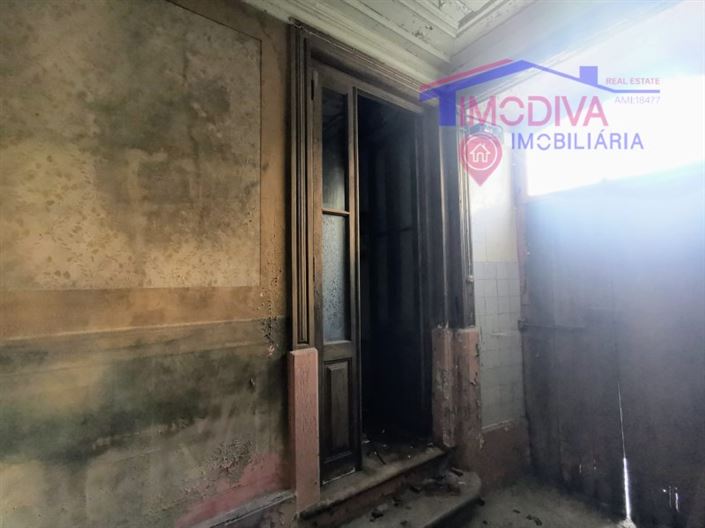 Image No.19-4 Bed House for sale