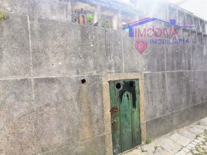 Image No.26-4 Bed House for sale