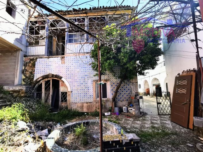 Image No.2-4 Bed House for sale