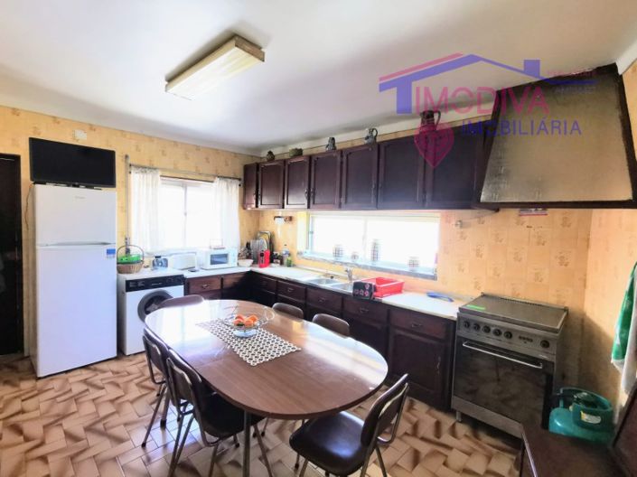 Image No.11-3 Bed House for sale