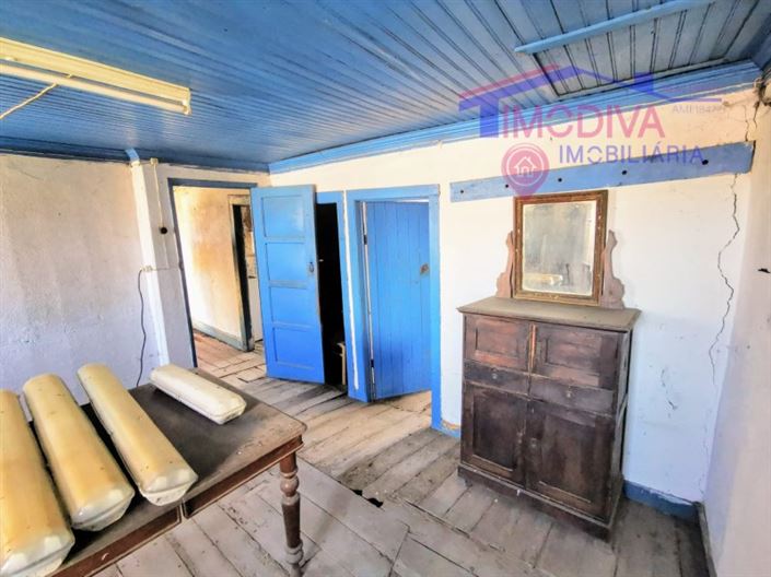 Image No.10-3 Bed House for sale