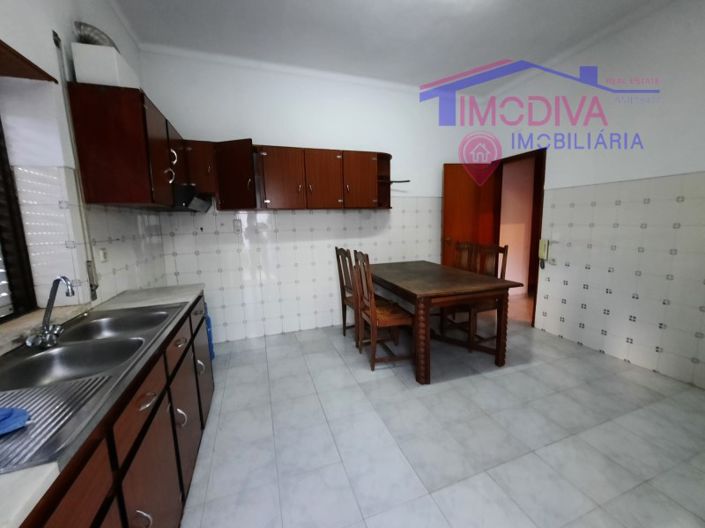 Image No.10-5 Bed House for sale