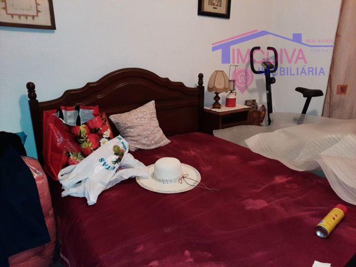 Image No.25-5 Bed House for sale