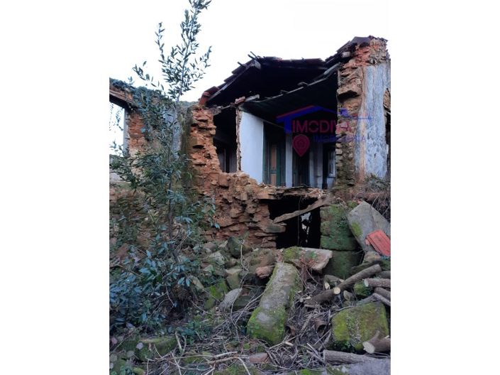 Image No.12-2 Bed Farmhouse for sale